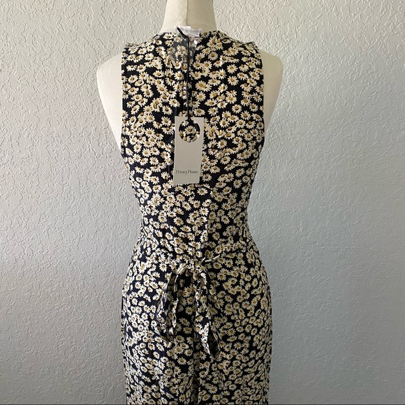 [NWT PRIVACY PLEASE] FLORAL ROMPER - Picture 7 of 10